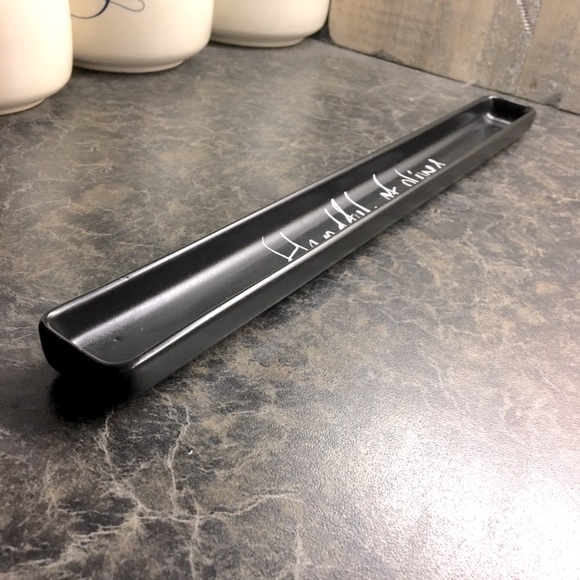 Ceramic olive tray with script - Picture 2 of 8